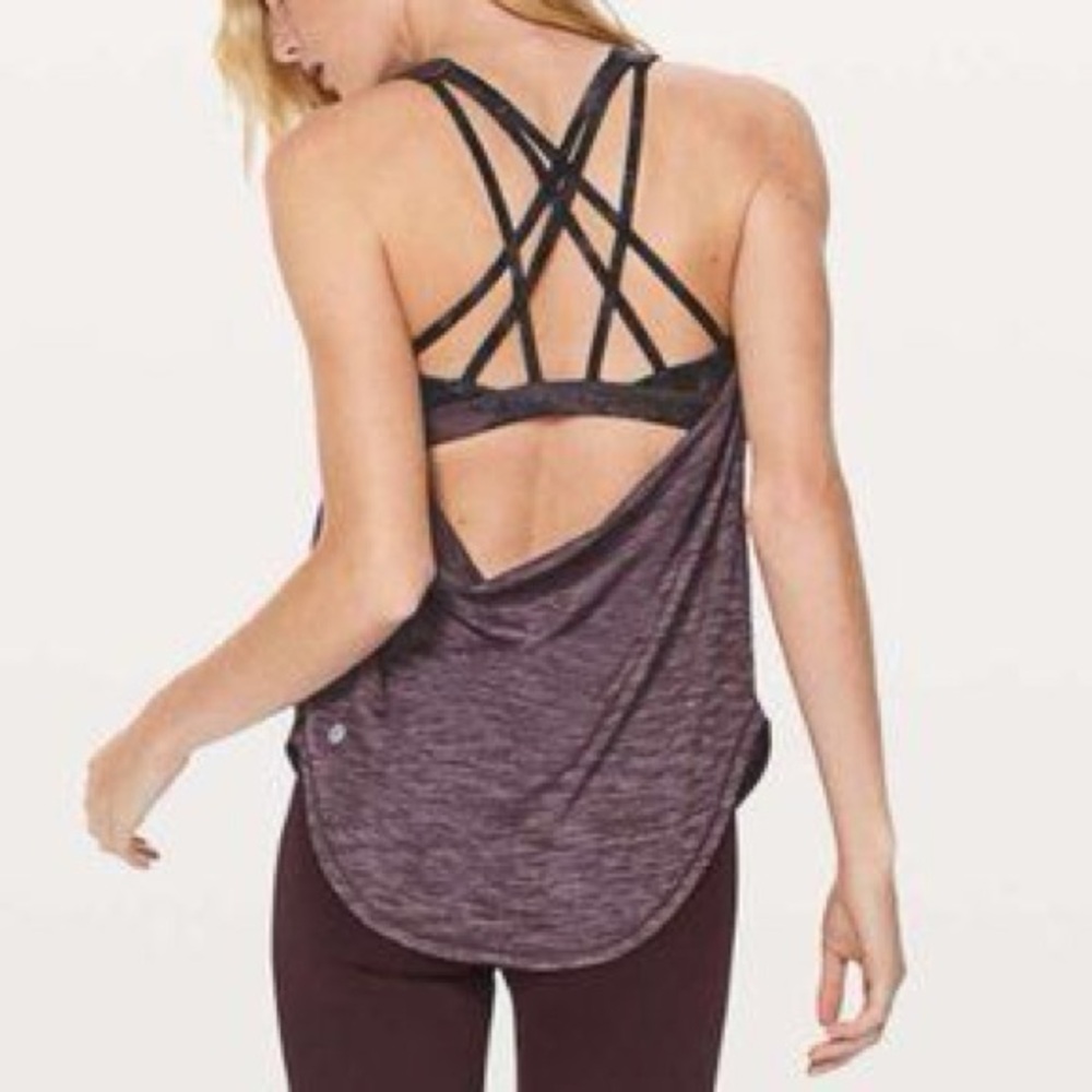 Lululemon Free to Be Serene tank with built in bra, Size 6